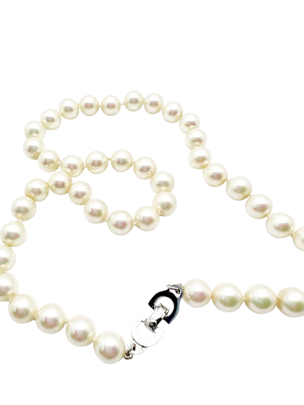 Pre-loved Vintage Dior Pearl Rope Necklace - view 2, Pearl
