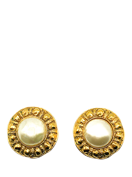 Pre-loved Vintage CHANEL Etruscan Pearl Clip-On Earrings, Dated 1980s, Gold, Gold