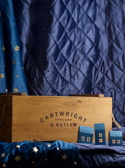Cartwright & Butler Luxury Winter Crate - view 2, Multi