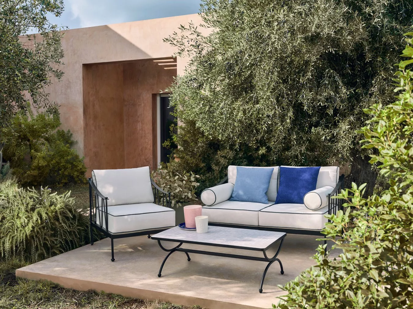Garden table and chairs in a garden