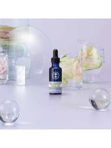 Neal's Yard Remedies Rehydrating Rose Facial Oil, 28ml - view 2, 