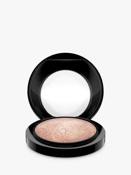 MAC Mineralize Skinfinish, Soft & Gentle