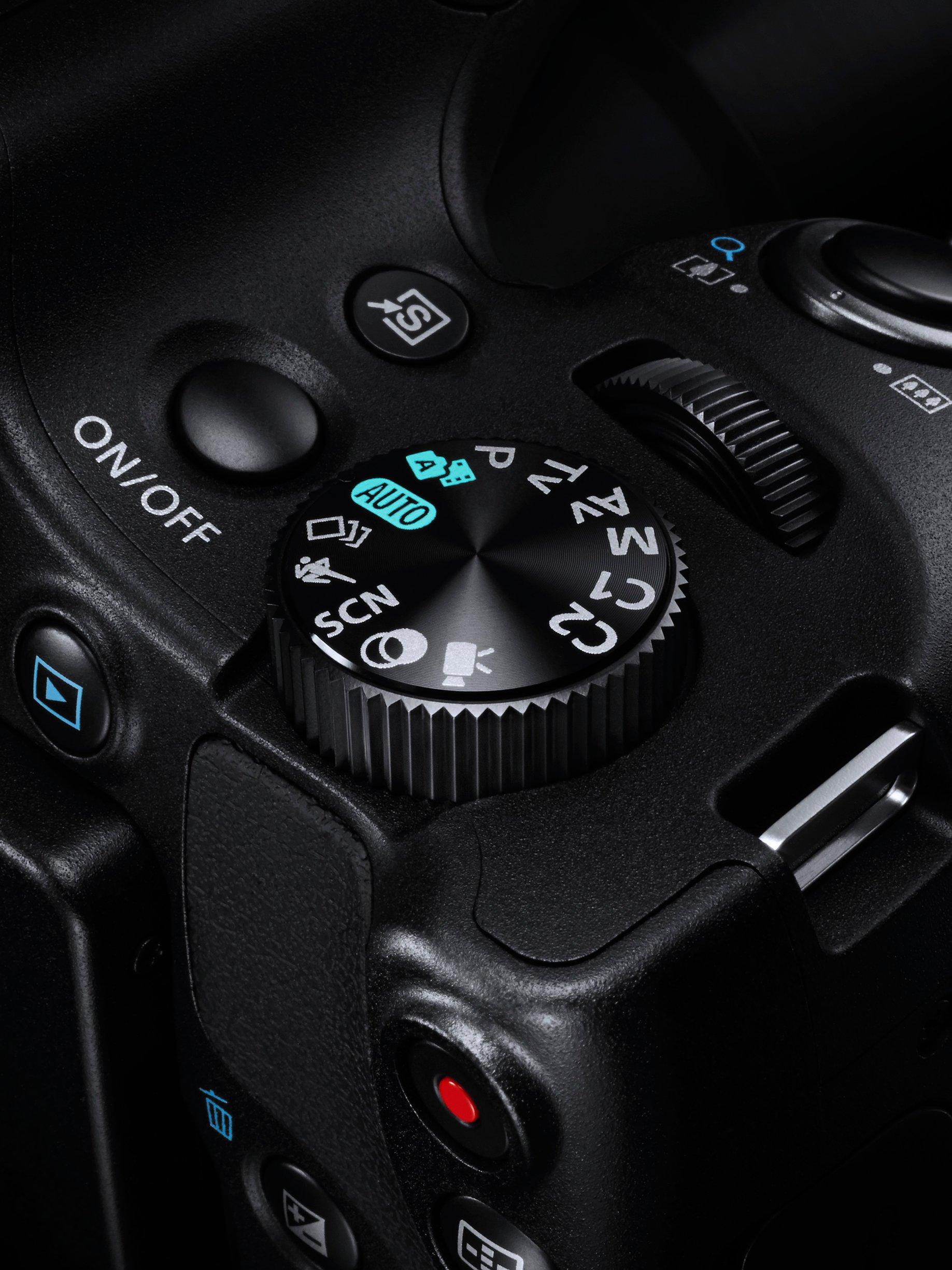 Compact LCD Flash For Canon Cameras - E-TTL Compatible With Powershot SX60 HS