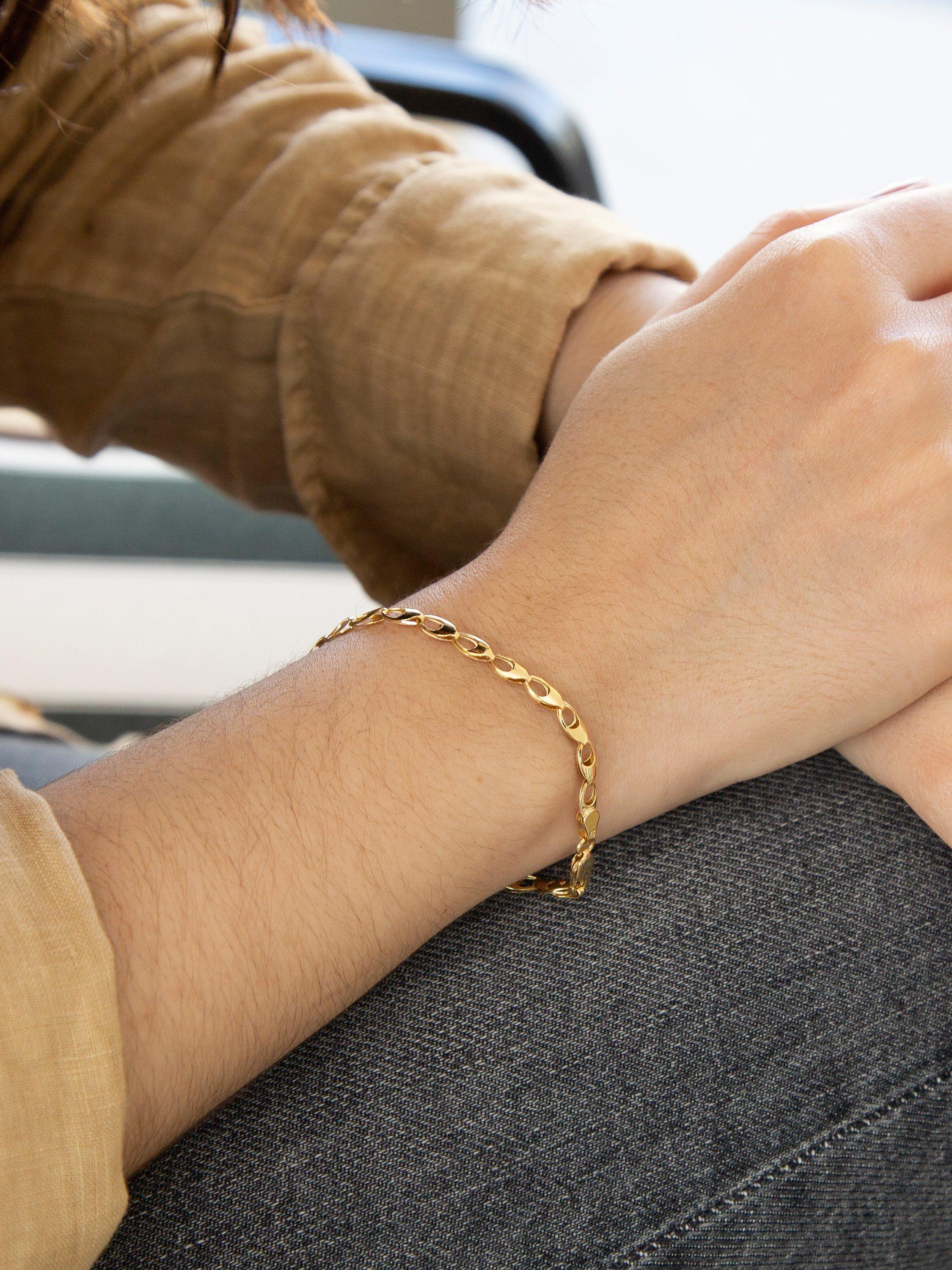 Product image 2 of 4, which shows IBB 9ct Gold Oval Link Bracelet, Gold