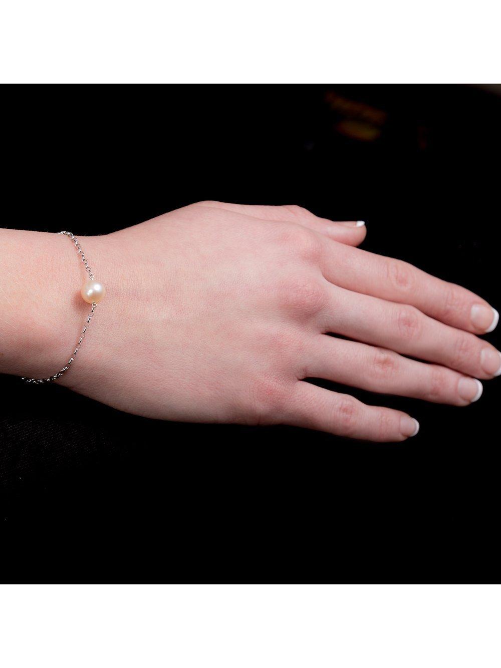 Product image 4 of 4, which shows London Road 9ct White Gold Burlington Pearl Bracelet