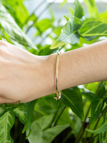 IBB 9ct Yellow Gold Rectangular Tube Oval Bangle - view 2, Gold