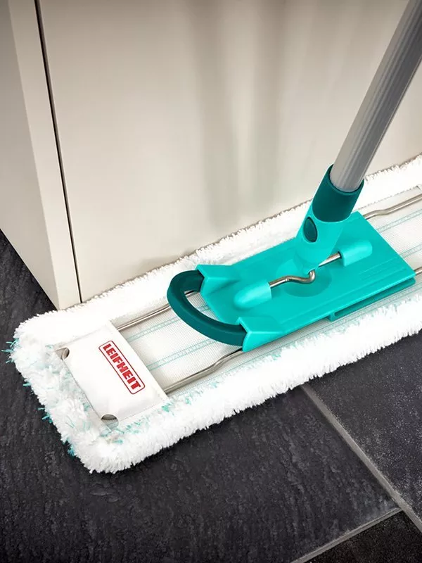 Leifheit 55049 Profi Floor Mop - Extra Wide 42cm Microfibre Head, Telescopic Handle (87-142cm) - View #9