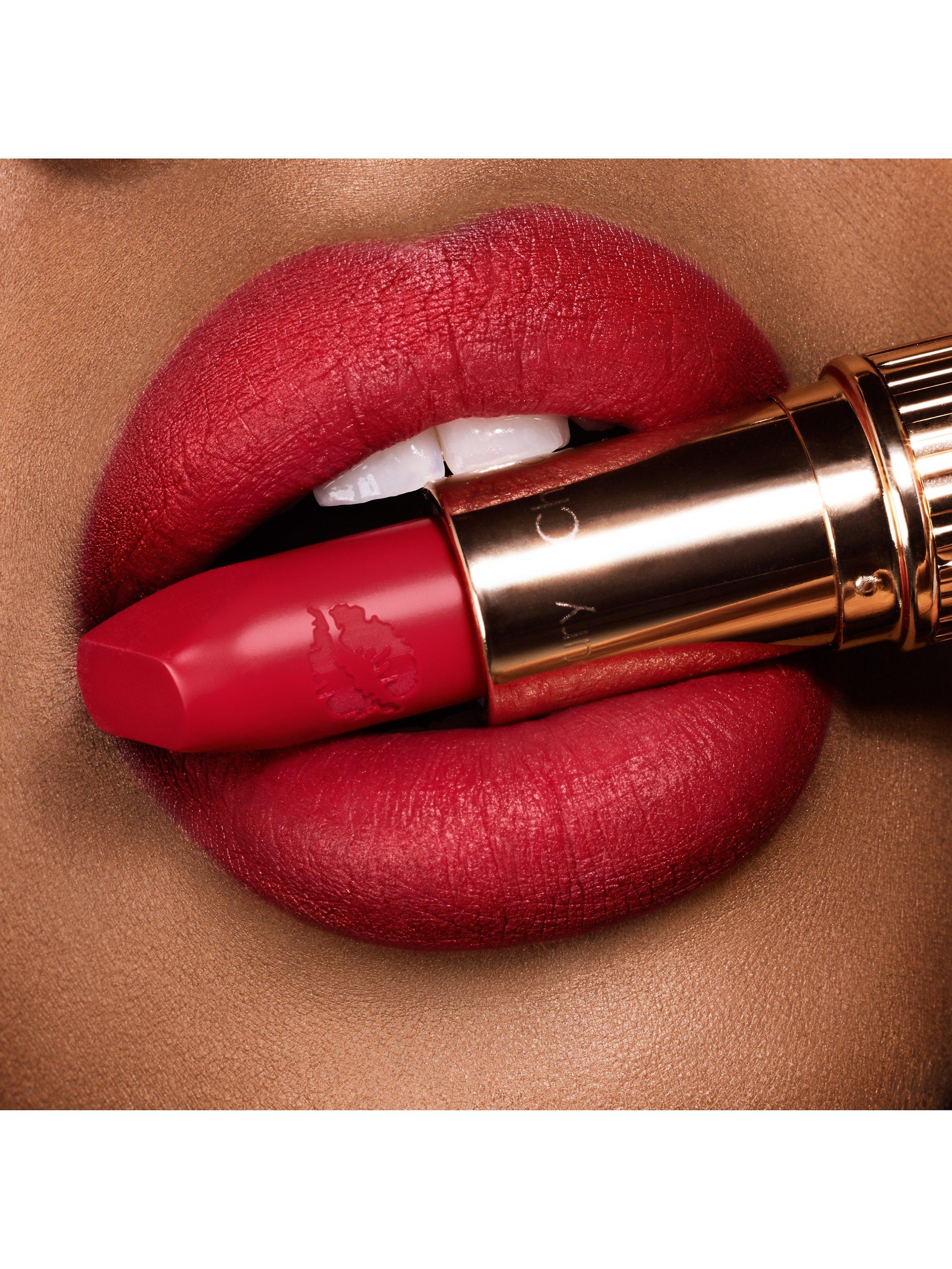 Product image 2 of 4, which shows Charlotte Tilbury Hot Lips, 劉嘉玲 Carina's Love