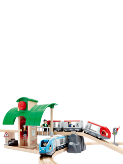 BRIO World Travel Switching Train Set, FSC-Certified (Beech), 