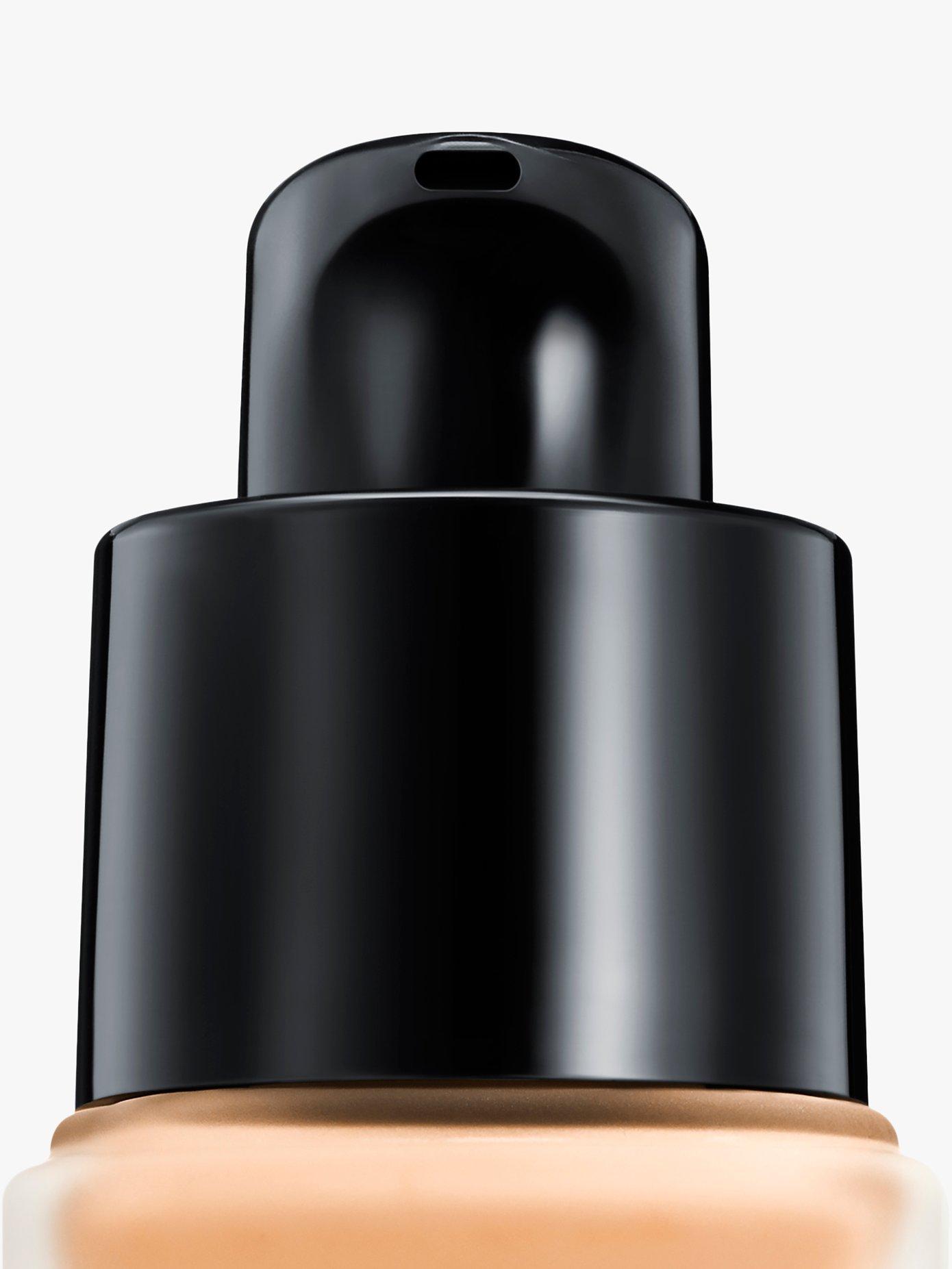 Product image 3 of 4, which shows Lancôme Teint Idole Ultra Wear SPF15 Foundation, 06