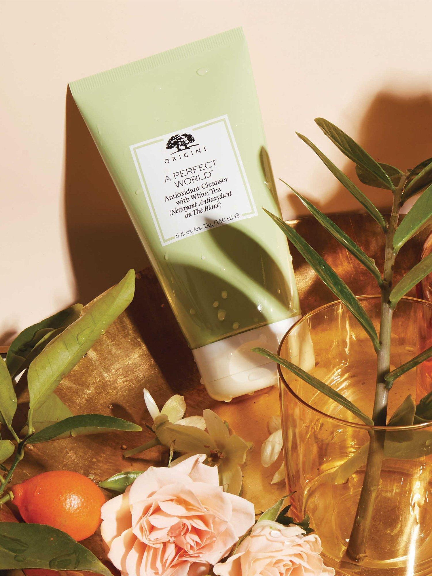 Product image 6 of 6, which shows Origins A Perfect World™ Antioxidant Cleanser with White Tea, 150ml