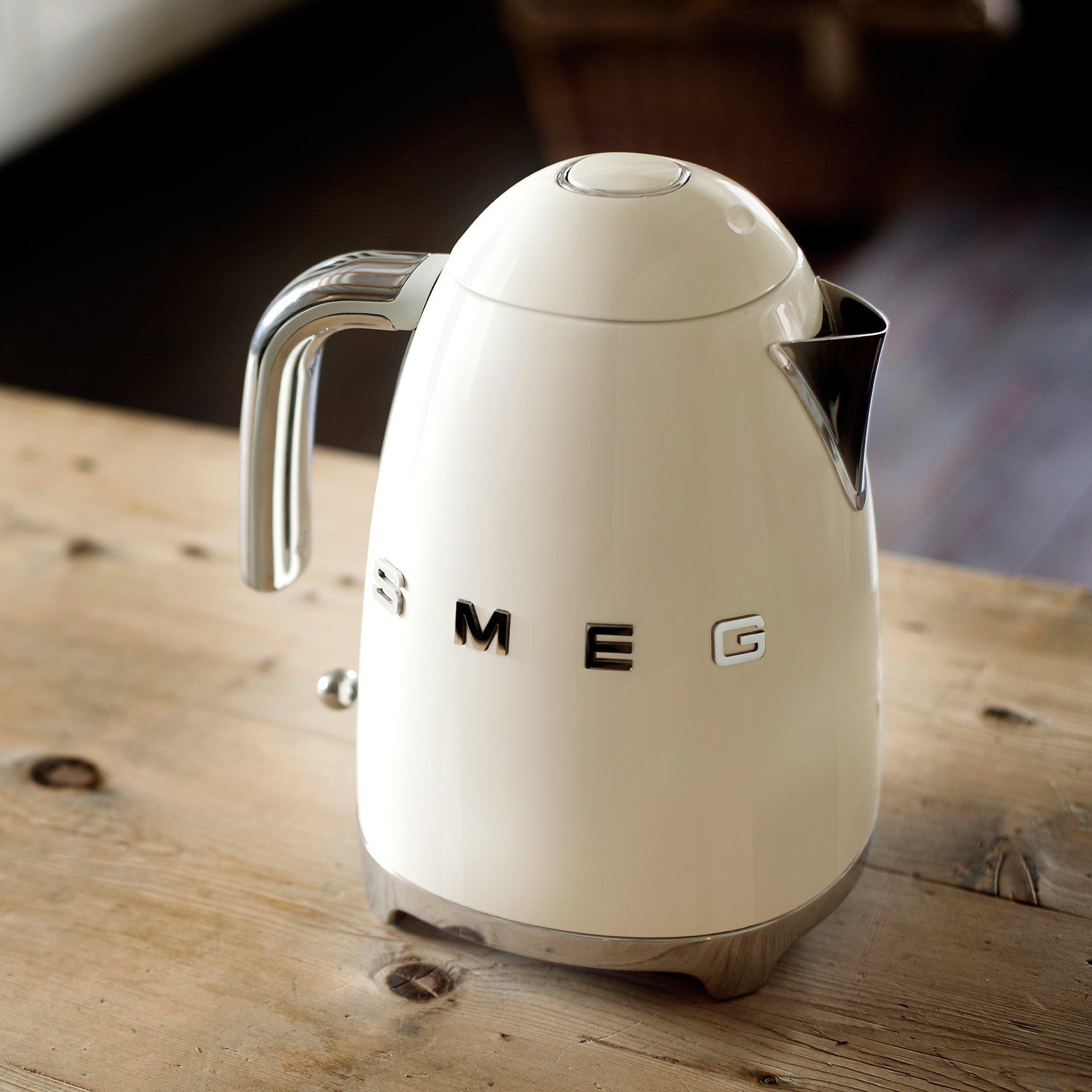 Smeg KLF03 Kettle Cream