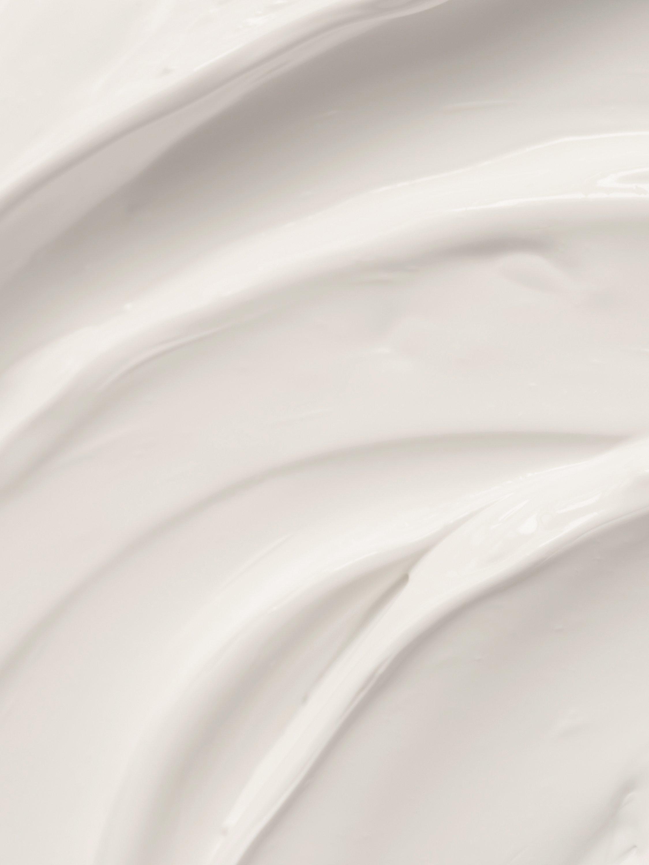 Product image 4 of 4, which shows Liz Earle Cleanse & Polish™ Hot Cloth Cleanser, 200ml with 2 Cotton Cloths