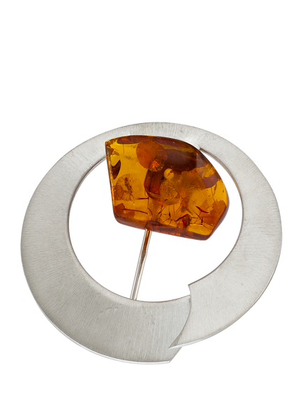 Be-Jewelled Brushed Baltic Amber Round Brooch, Silver/Cognac, Cognac Amber