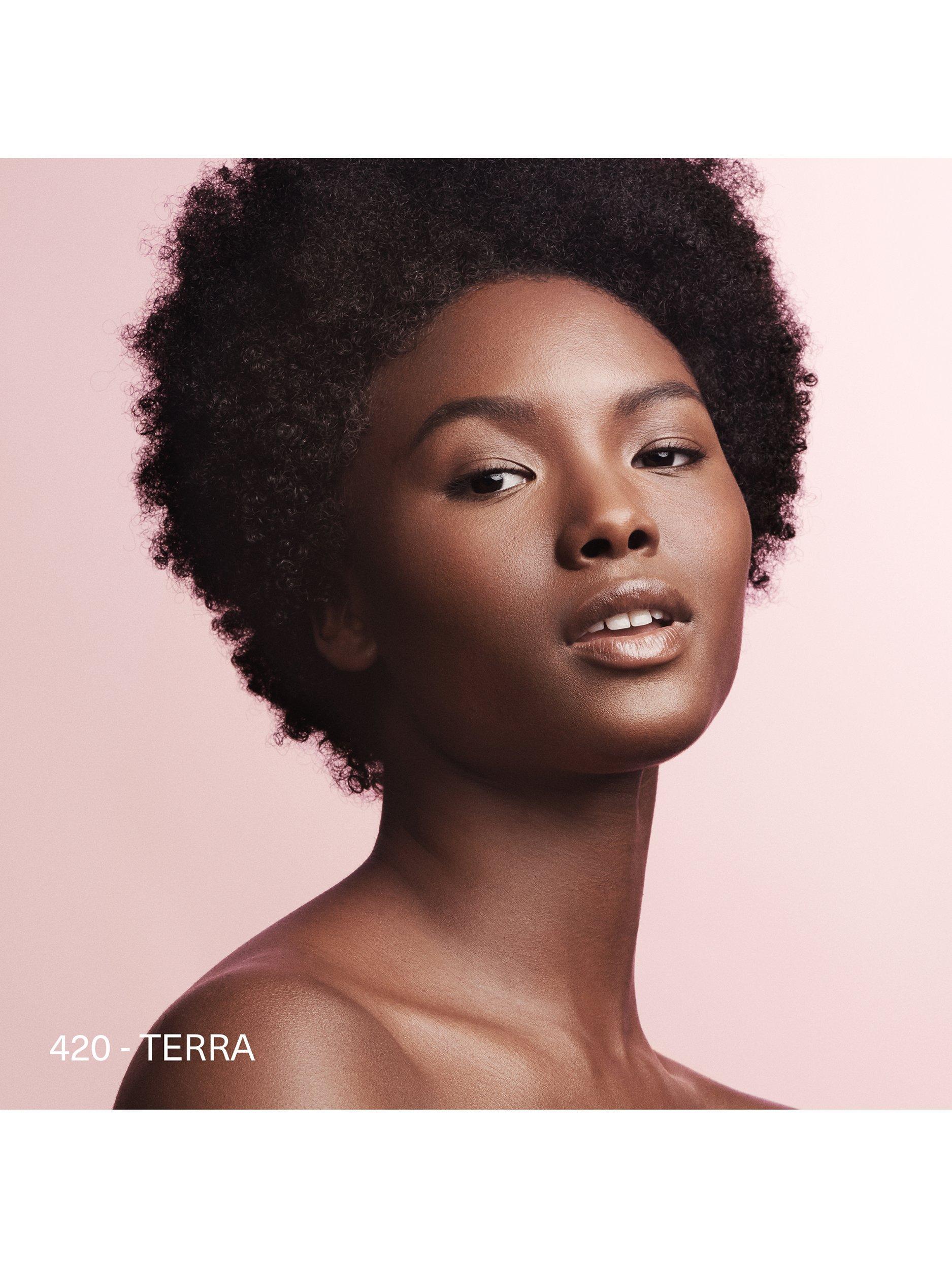 Product image 4 of 5, which shows La Mer The Soft Fluid Long Wear Foundation SPF 20, Terra