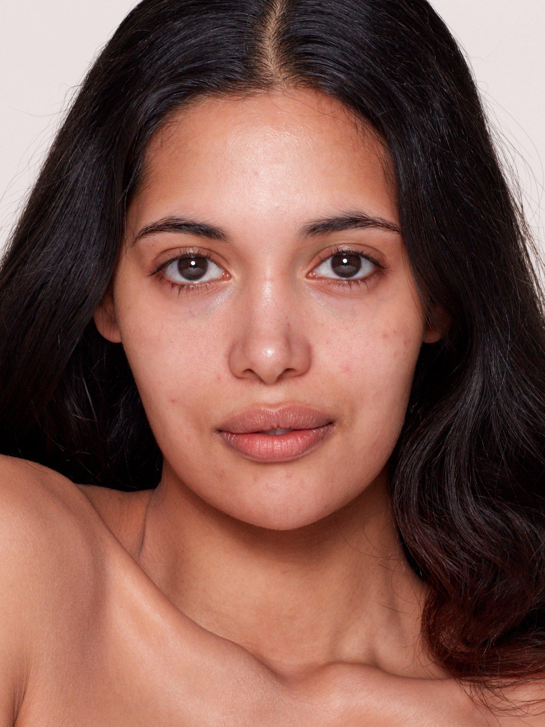 Product image 4 of 5, which shows Charlotte Tilbury Airbrush Flawless Foundation, 7.5 Neutral