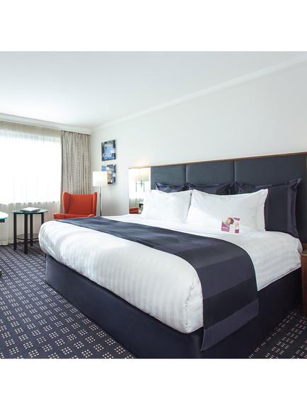 Red Letter Days £150 Gift Experience Voucher - view 2, Multi