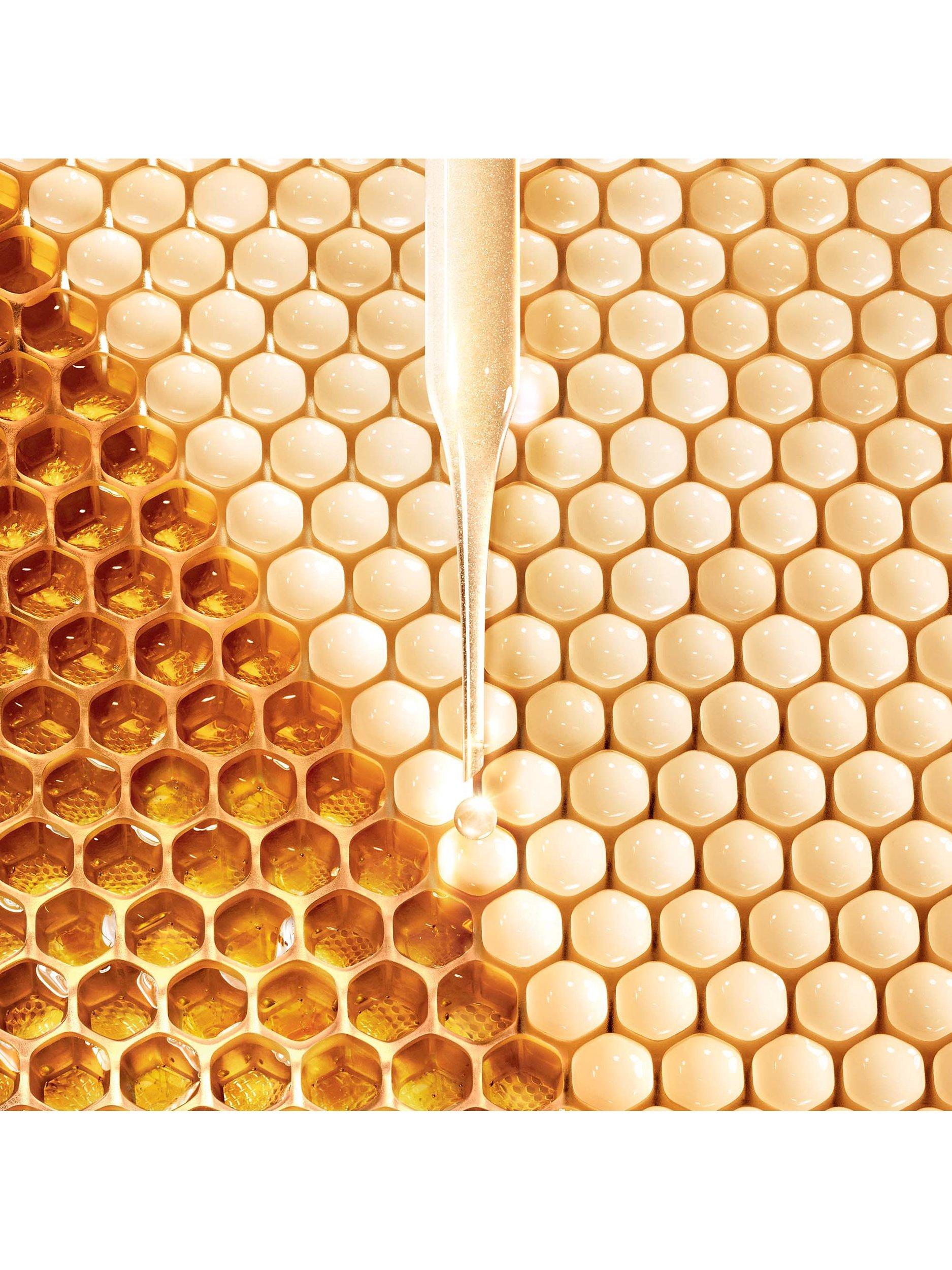 Product image 3 of 5, which shows Guerlain Abeille Royale Anti-Pollution Cleansing Oil, 150ml