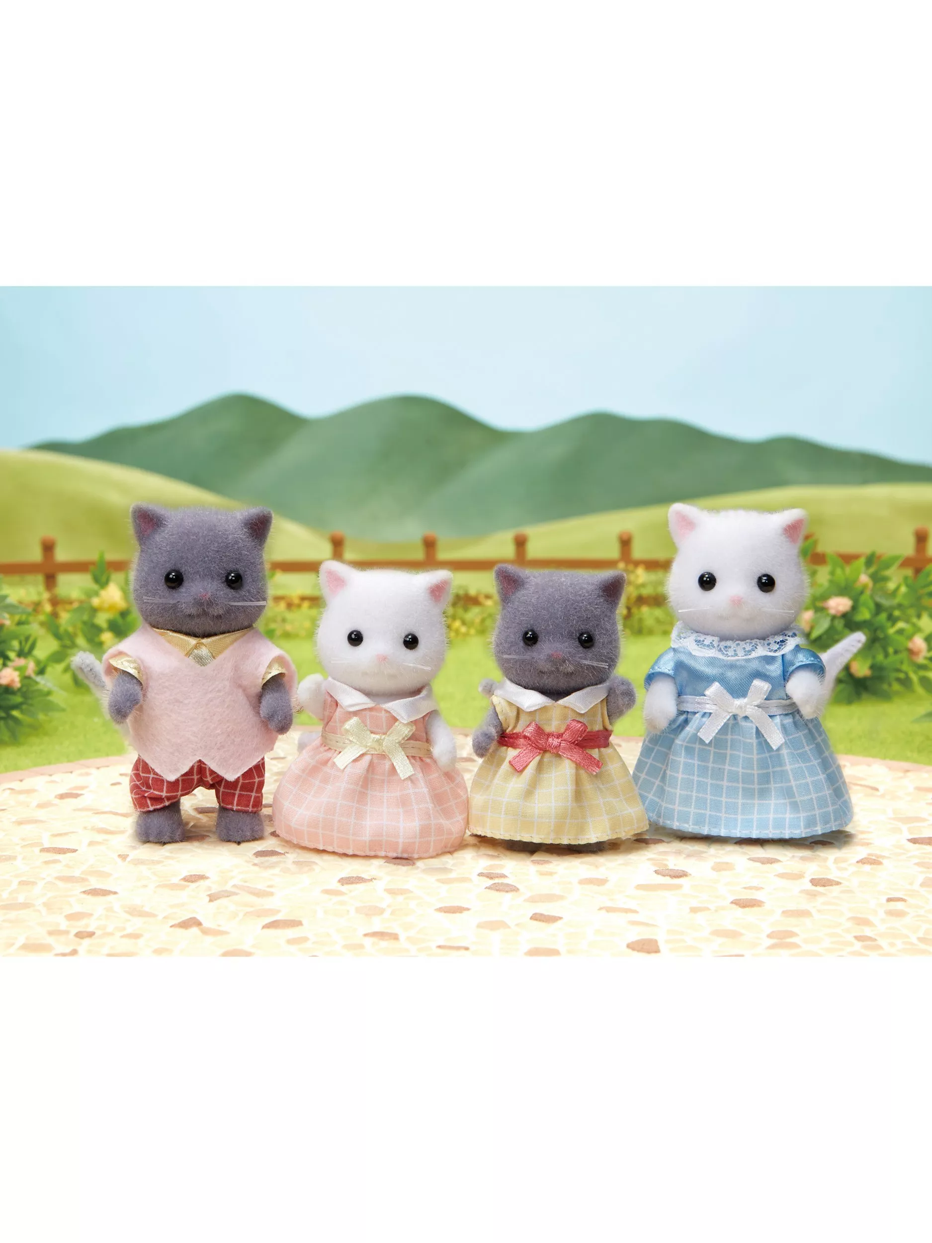 Sylvanian Families Persian Cat Family