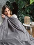 Dreamland Luxury Heated Throw