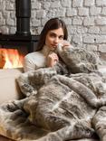 Dreamland Alaskan Husky Faux Fur Throw