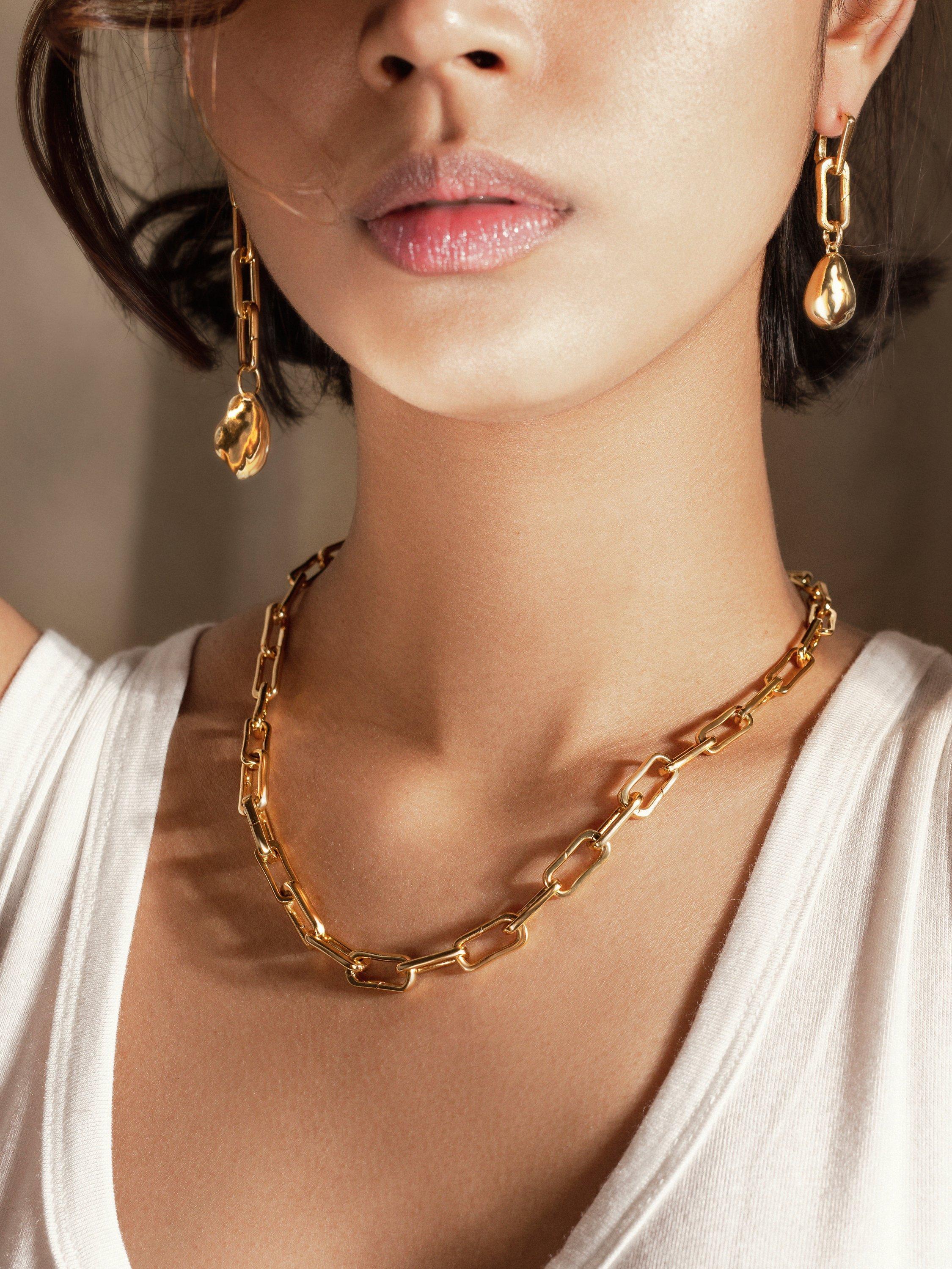 Monica Vinader Nura Shell Charm, Gold