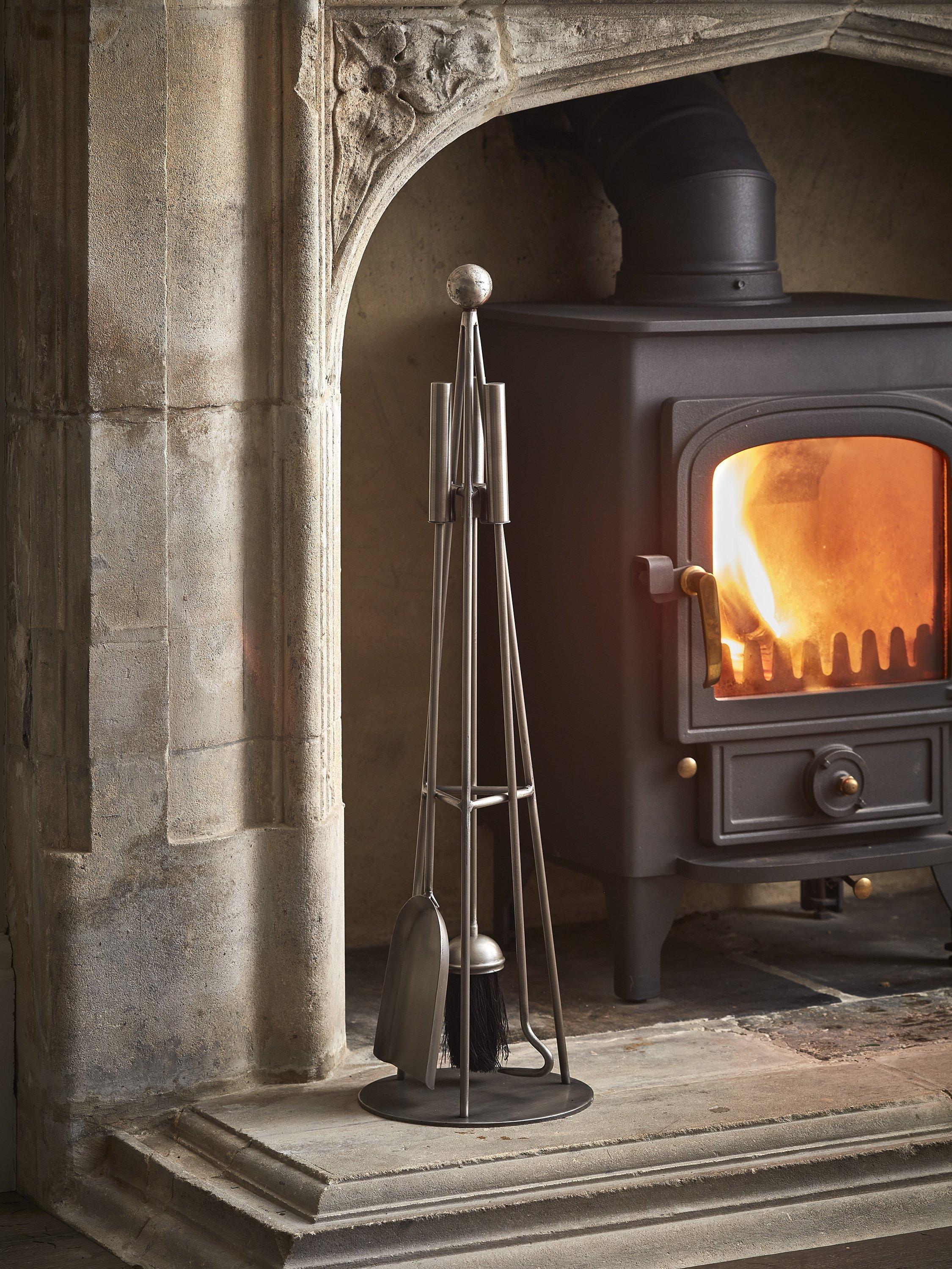 Ivyline Pyramid Hearth Set, Pewter