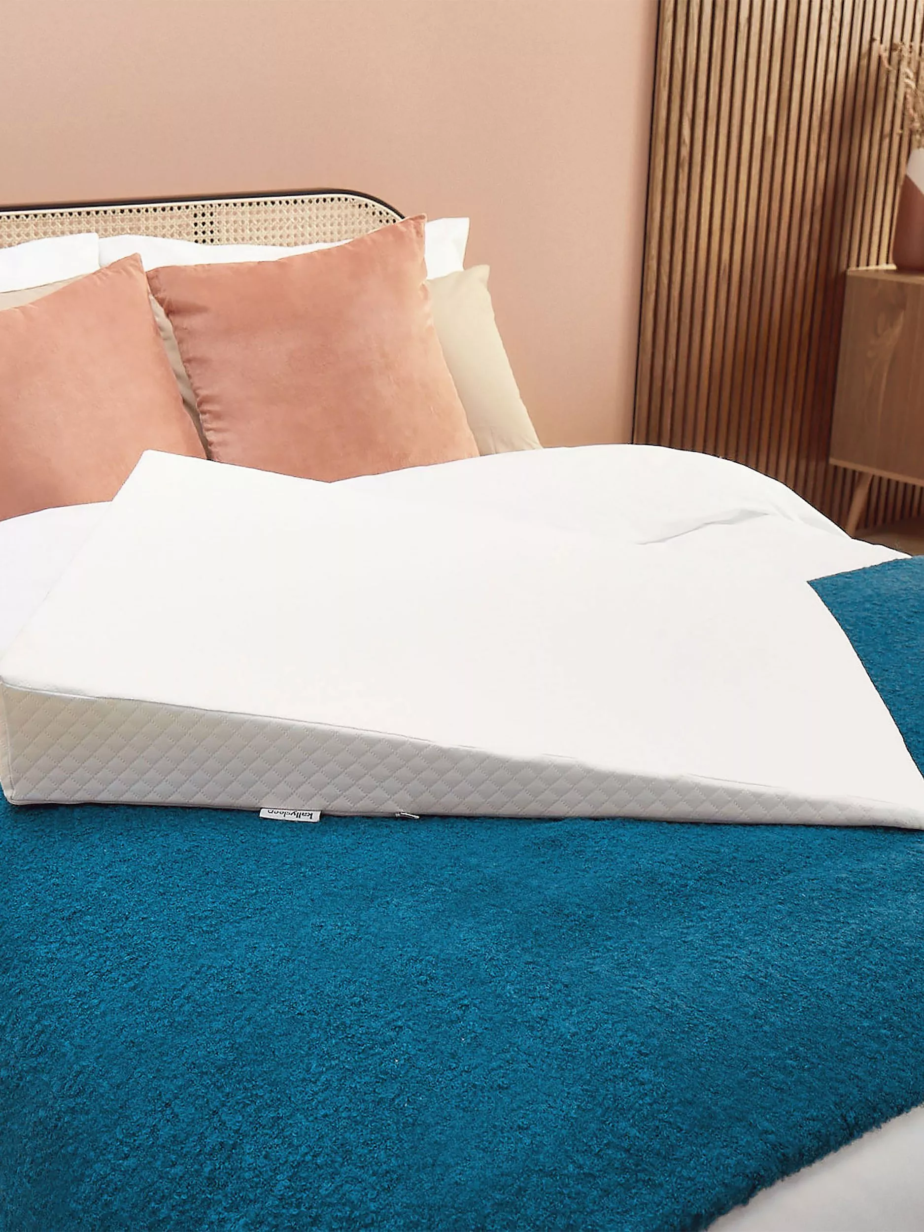 Chemical free bed wedge best sale