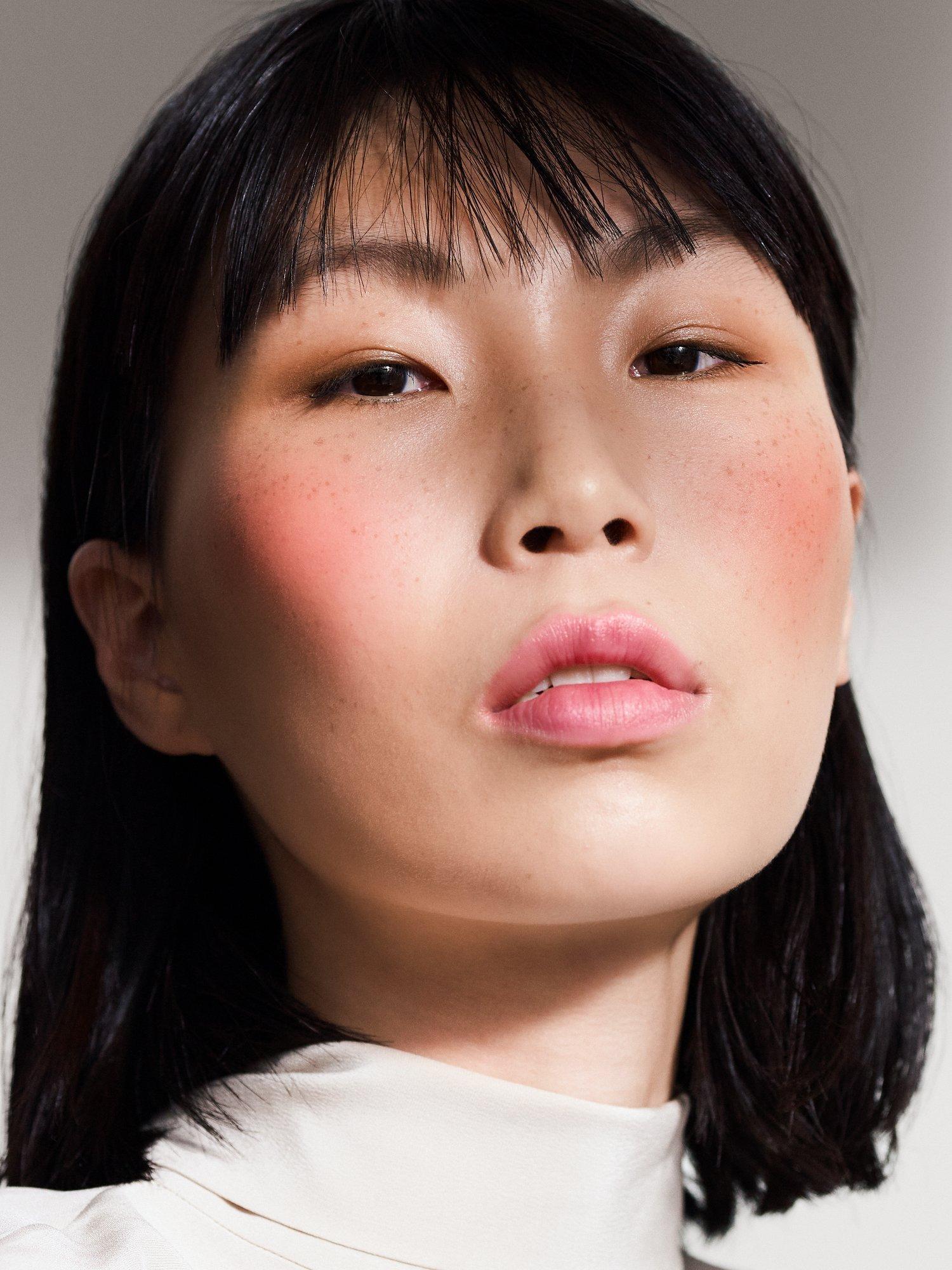 Product image 5 of 11, which shows Hermès Rose Hermès Silky Blush, 32 Rose Pommette