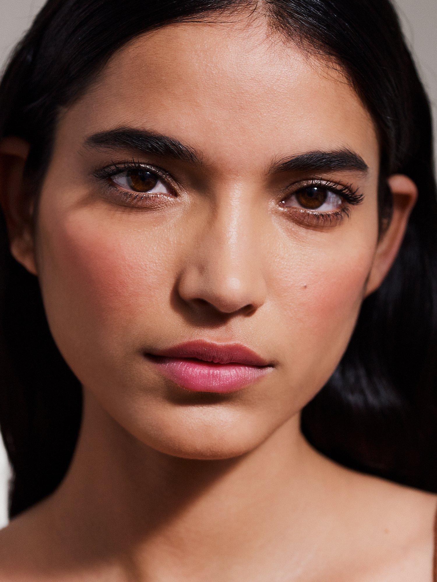 Product image 5 of 10, which shows Hermès Rose Hermès Silky Blush, 45 Rose Ombré
