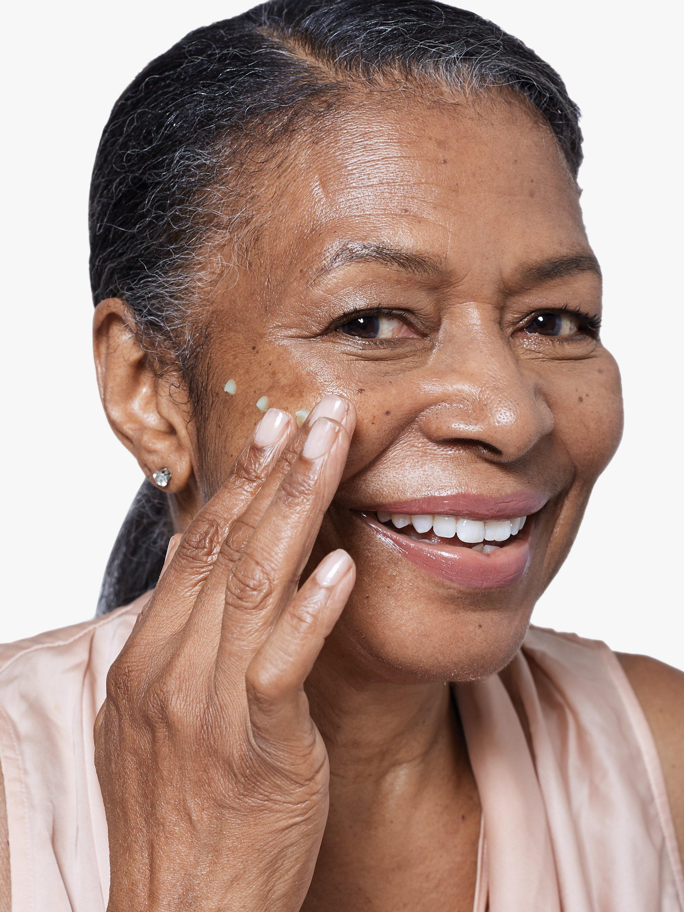 Product image 6 of 6, which shows IT Cosmetics Hello Results Wrinkle-Reducing Daily Retinol Serum-in-Cream, 50ml