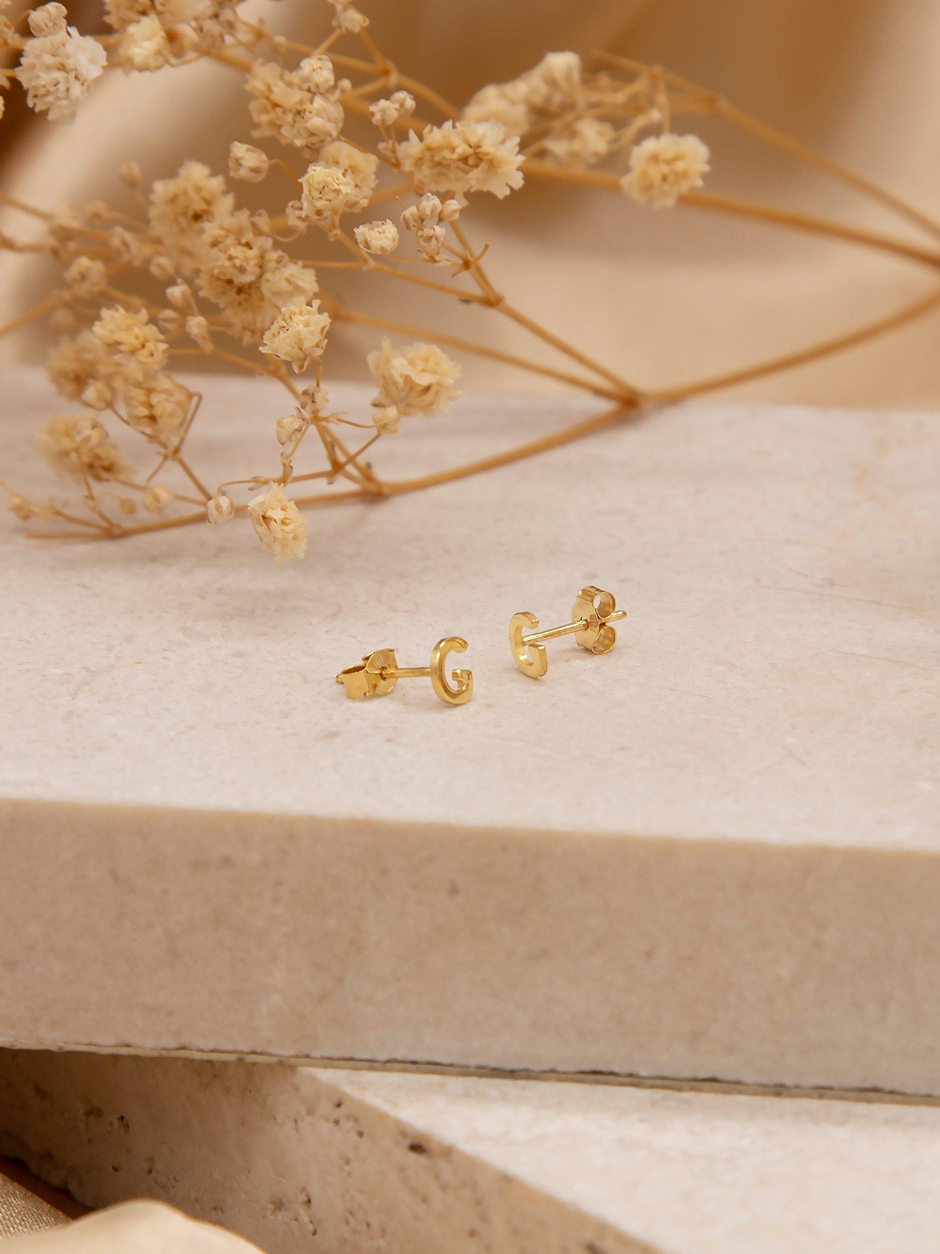 IBB 9ct Gold Initial Stud Earrings, G