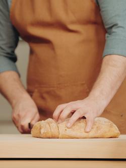 WÜSTHOF Classic Stainless Steel Bread Knife, 20cm - view 2, Silver/Black