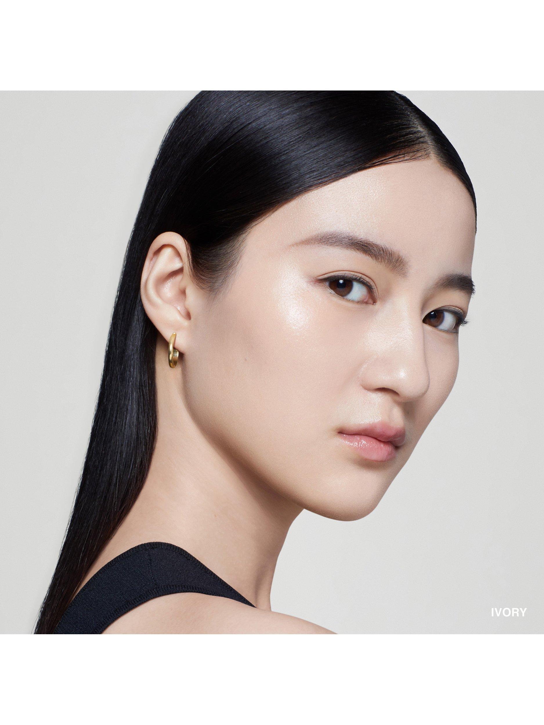 Product image 5 of 9, which shows Bobbi Brown Intensive Serum Foundation SPF40, Ivory