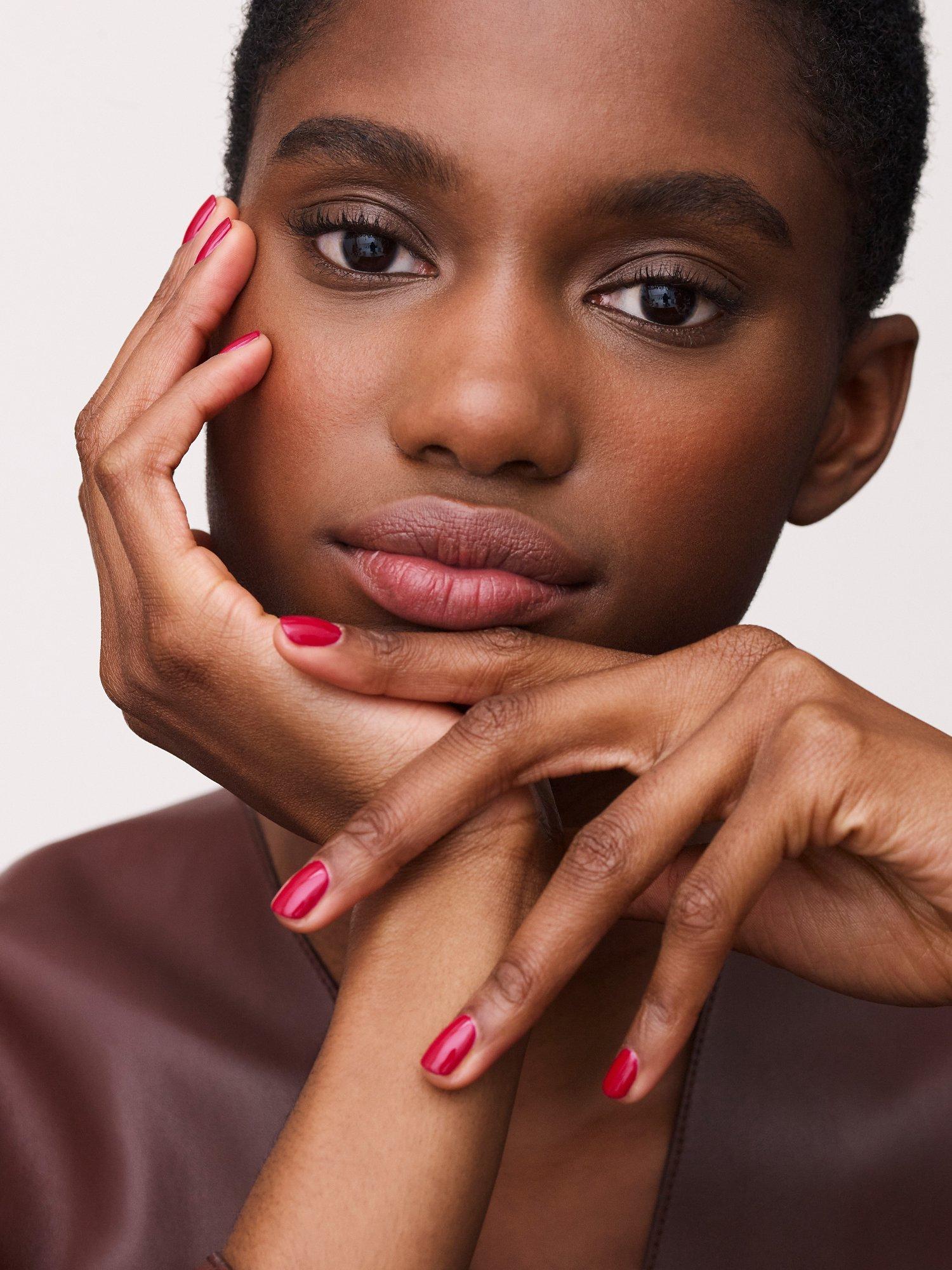 Product image 3 of 7, which shows Hermès Les Mains Hermès Nail Enamel, 77 Rouge Grenade