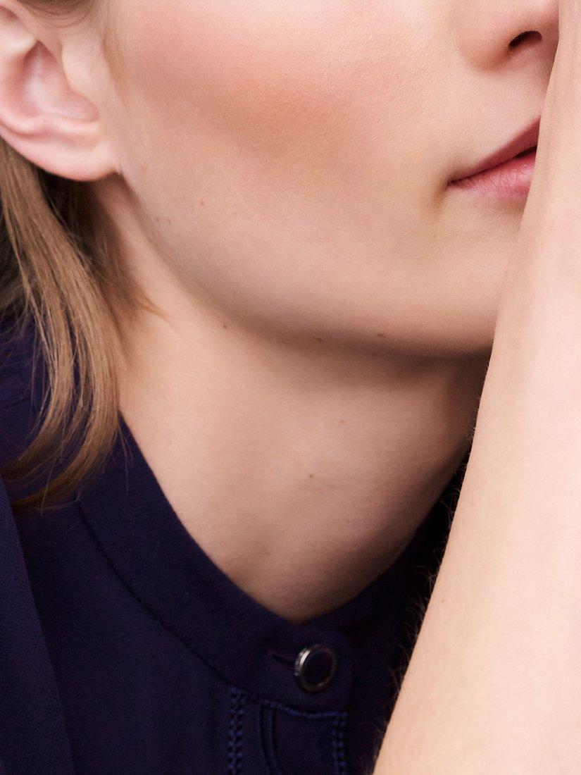 Product image 4 of 7, which shows Hermès Les Mains Hermès Nail Enamel, 77 Rouge Grenade