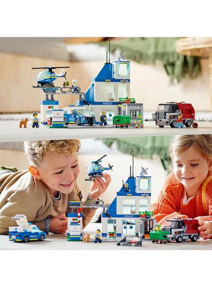 LEGO City 60316 Police Station - view 2, 