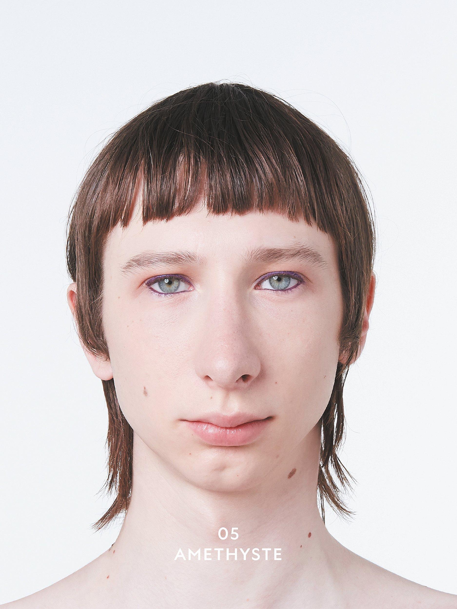 Product image 3 of 7, which shows Gucci Stylo Contour Des Yeux Eye Khol Eyeliner Pencil, 05 Amethyst