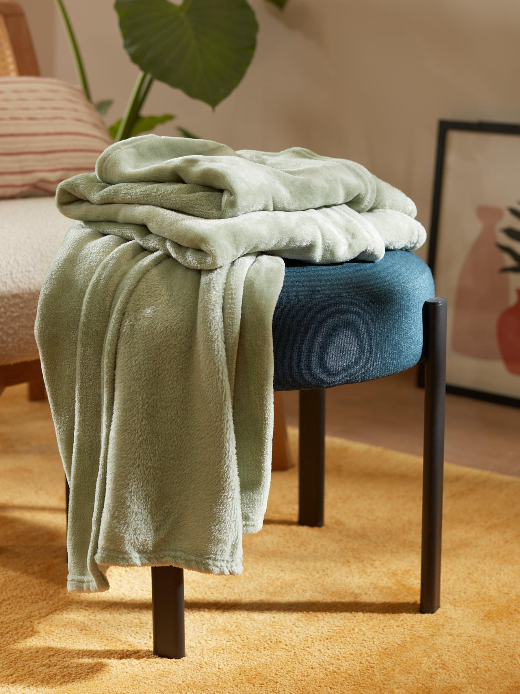 John Lewis ANYDAY Fleece Throw Mist Green