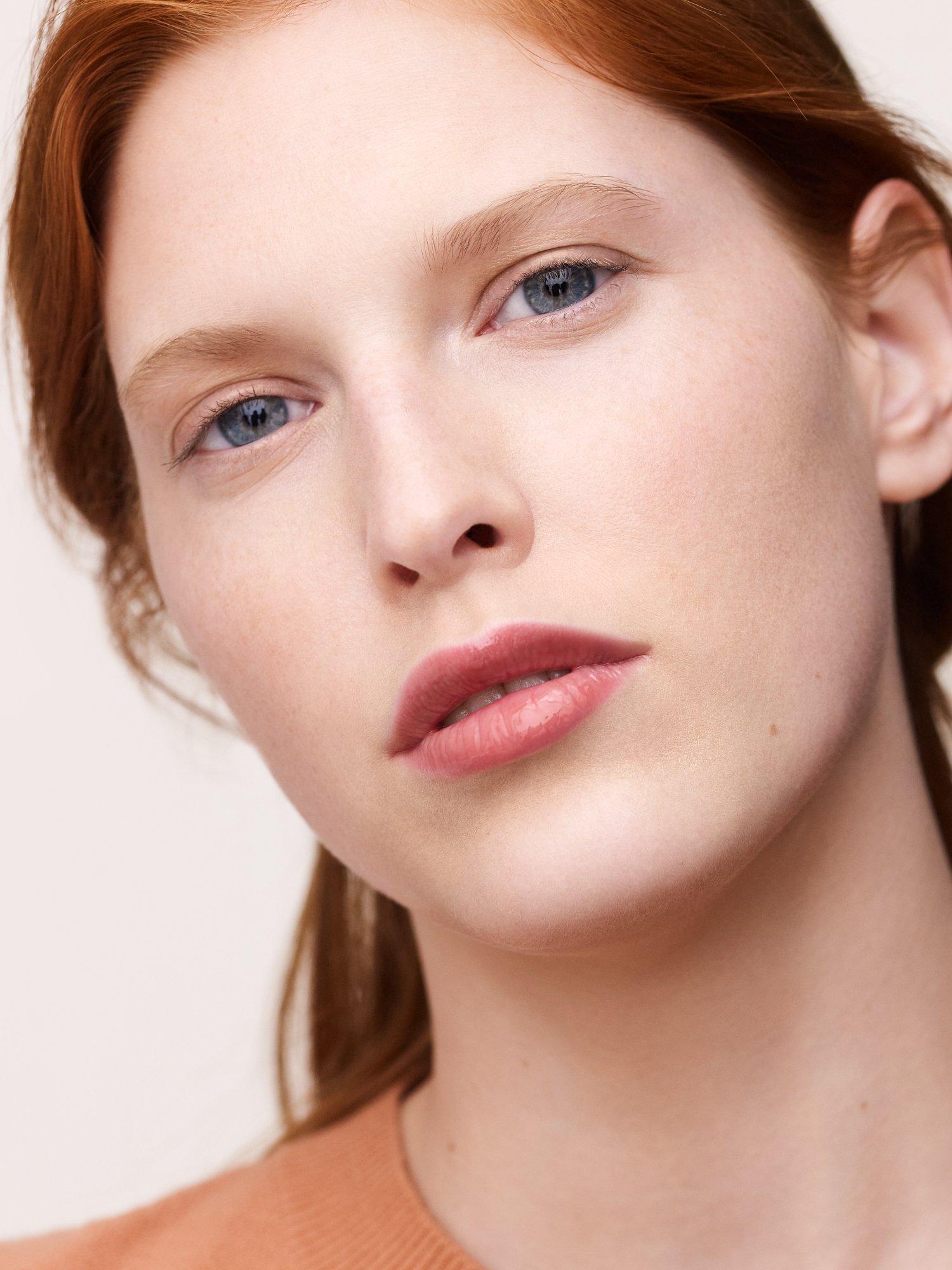 Product image 3 of 9, which shows Hermès Hermèsistible Infused Care Oil Lip Gloss, 05 Rose Kola