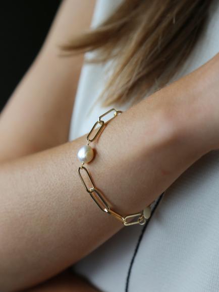 Tutti Prosper Freshwater Pearl Chain Bracelet, Gold - view 2, Gold