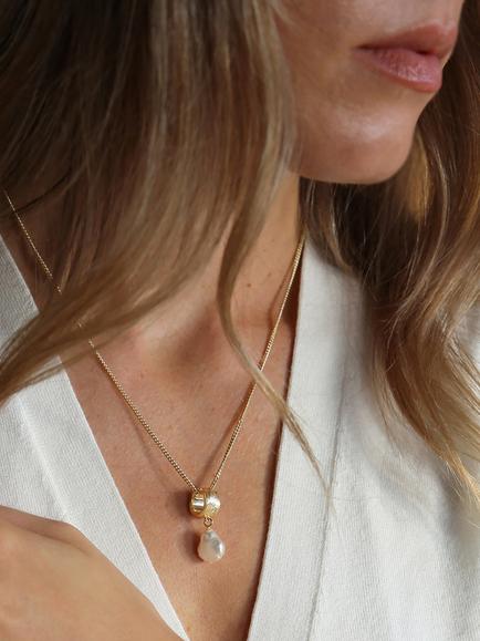 Tutti Textured Ring and Pearl Pendant Necklace - view 2, Gold