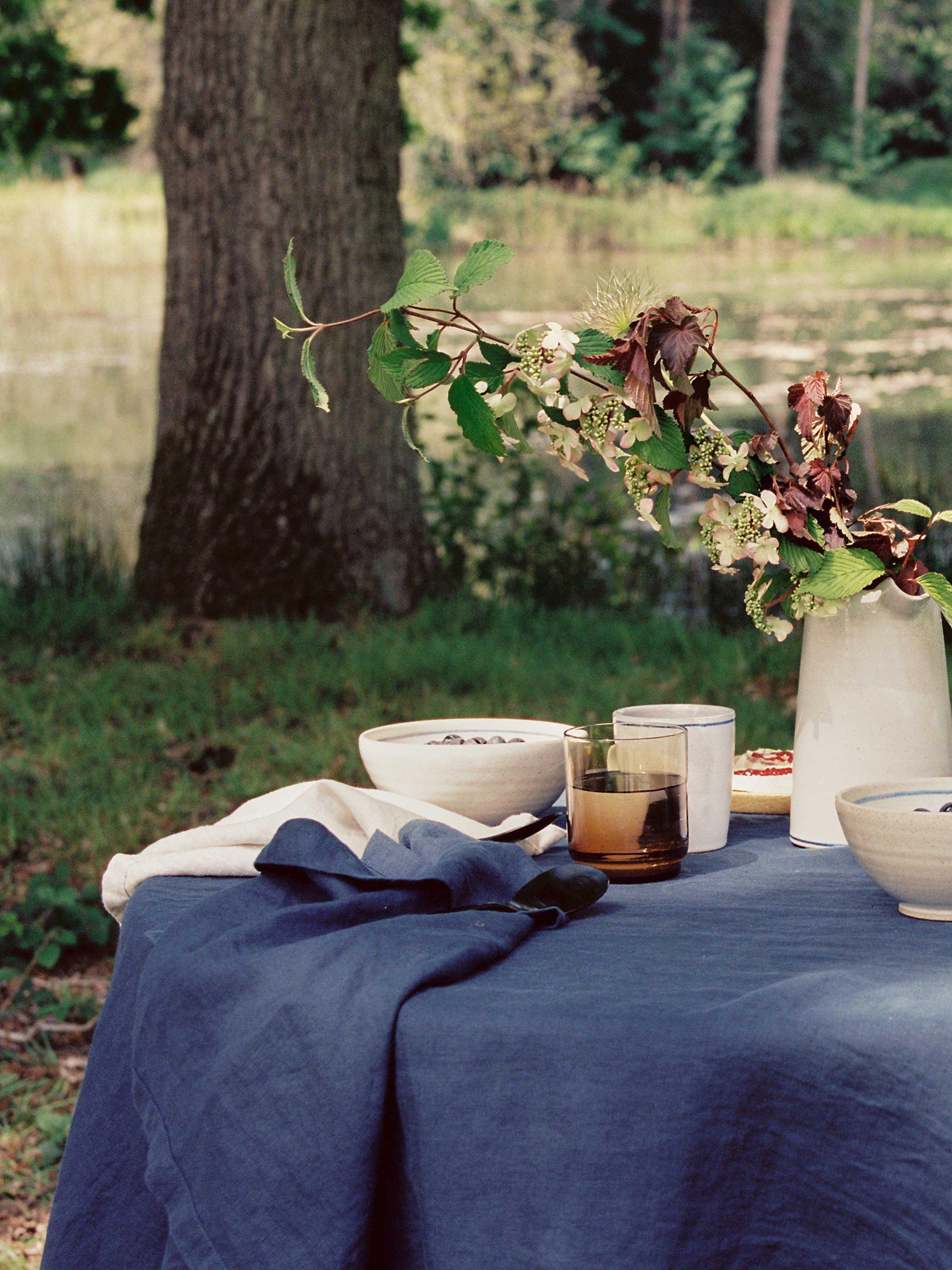 Piglet in Bed Linen Tablecloth, 250 x 150cm, Navy