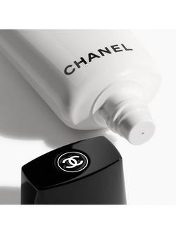 CHANEL La Base Illuminatrice Glowing Makeup Primer Moisturising-Plumping, 30ml - view 2, 