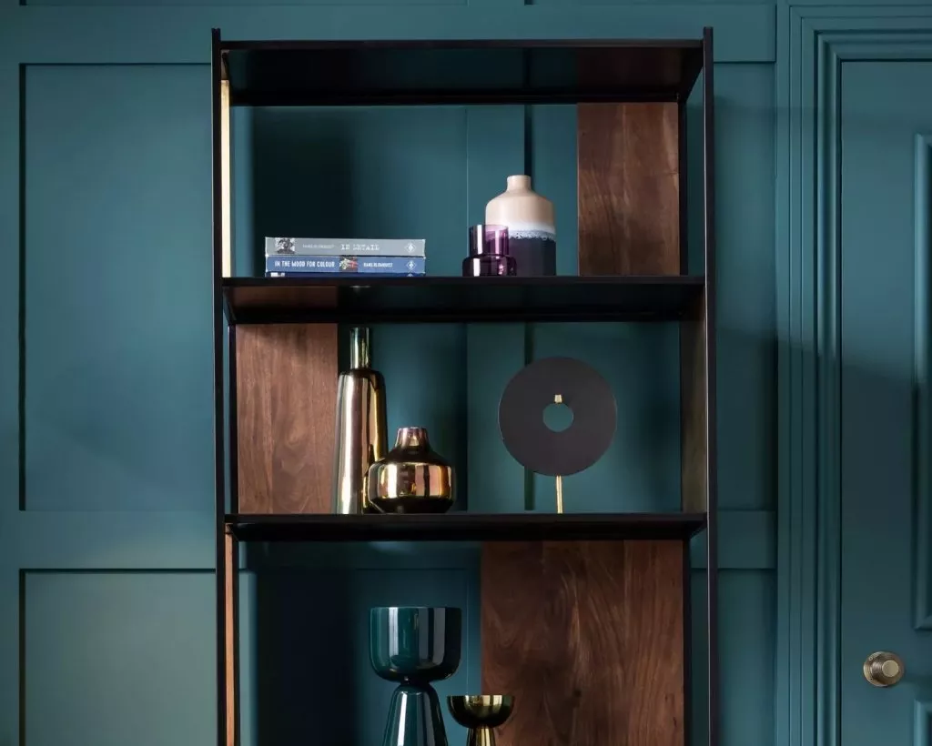 How to style and organise your shelf