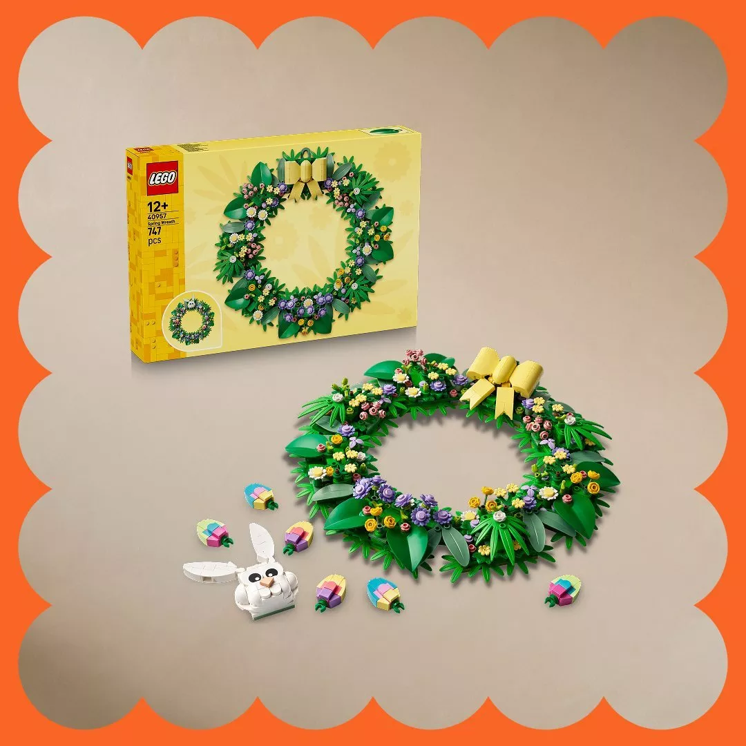 LEGO wreath set with a colourful floral design, featuring a bunny and Easter eggs
