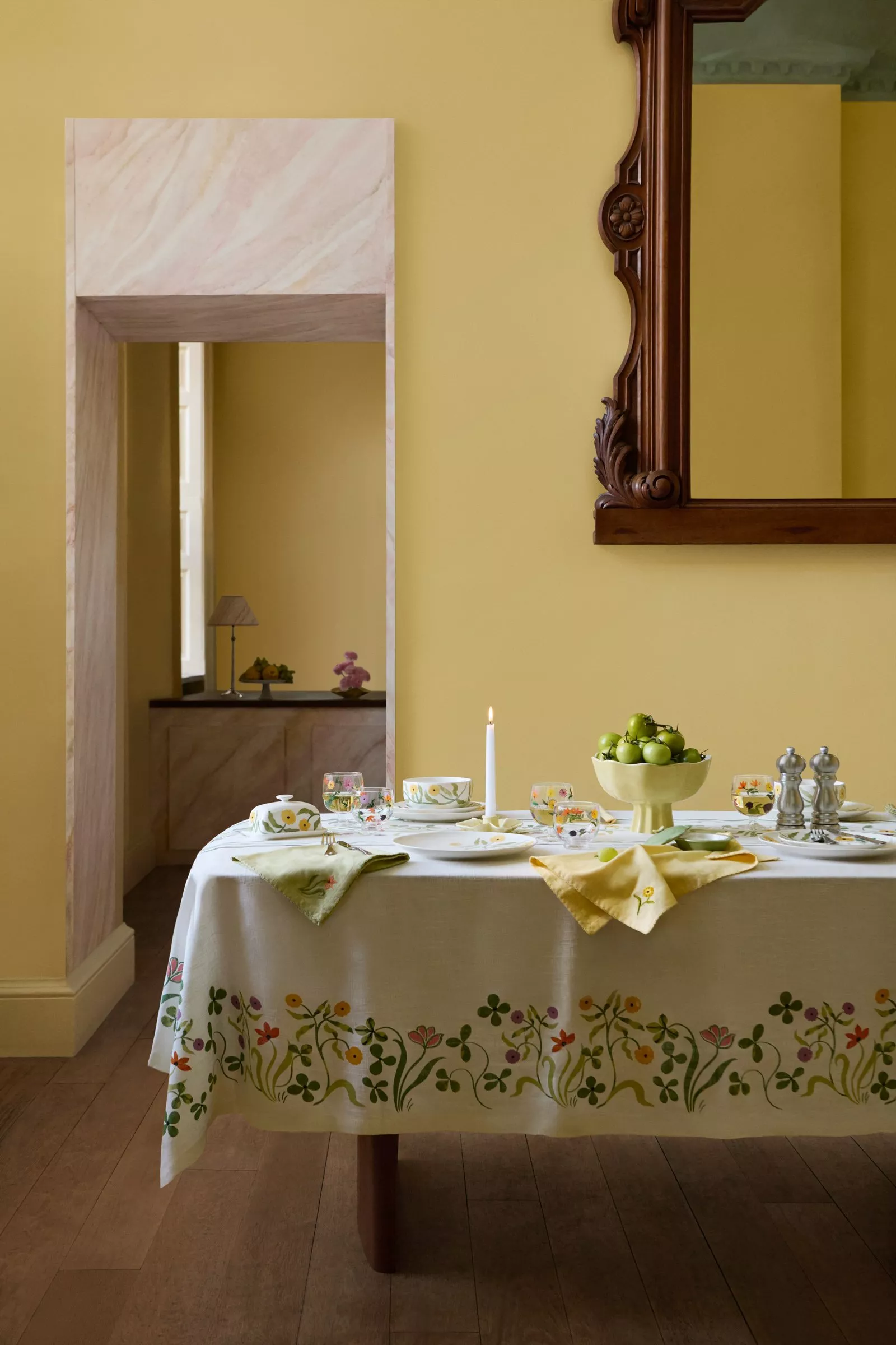Tabletop with floral crockery 