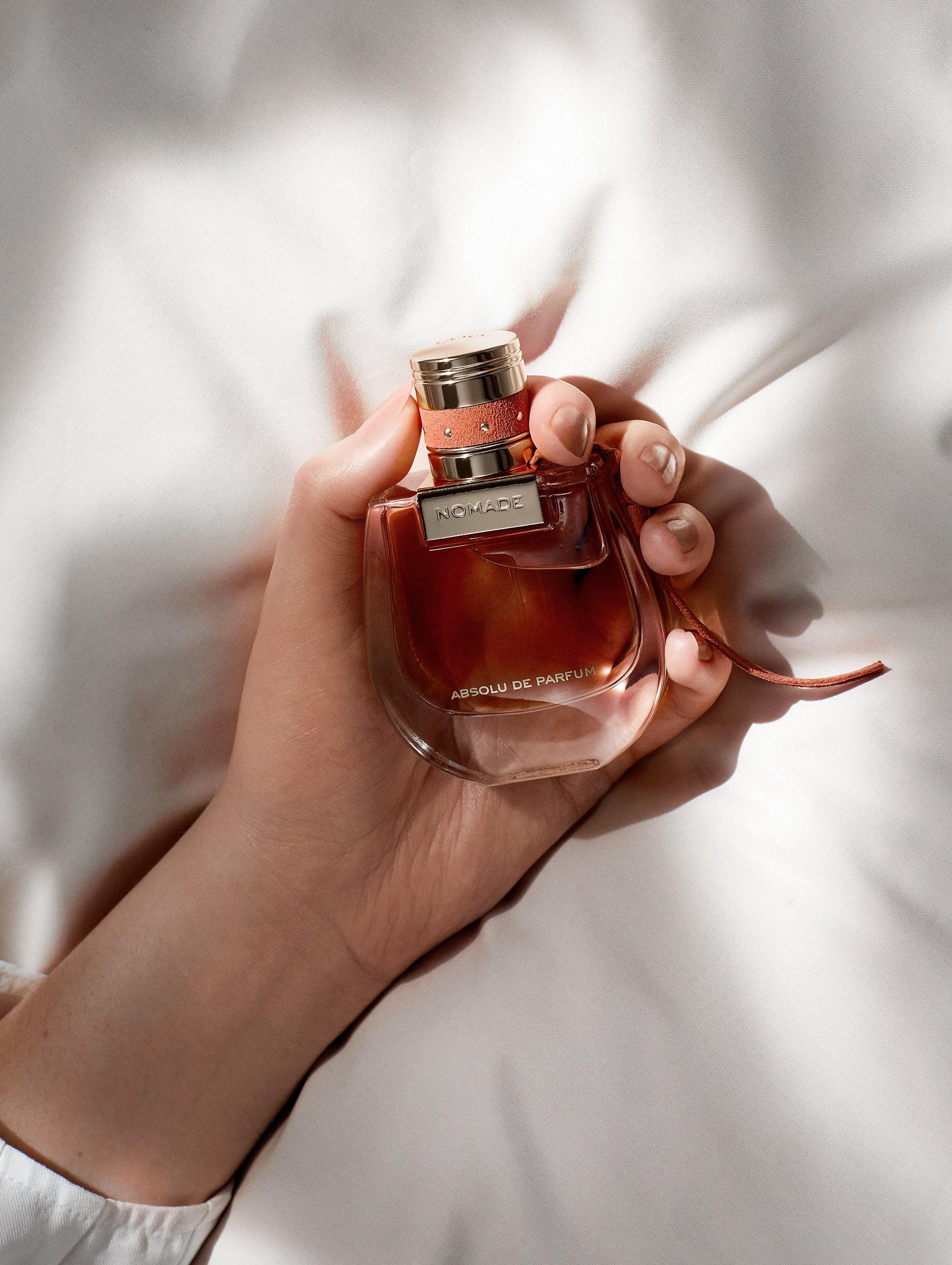 Advertorial: The New Florals - Chloé Nomade Absolu