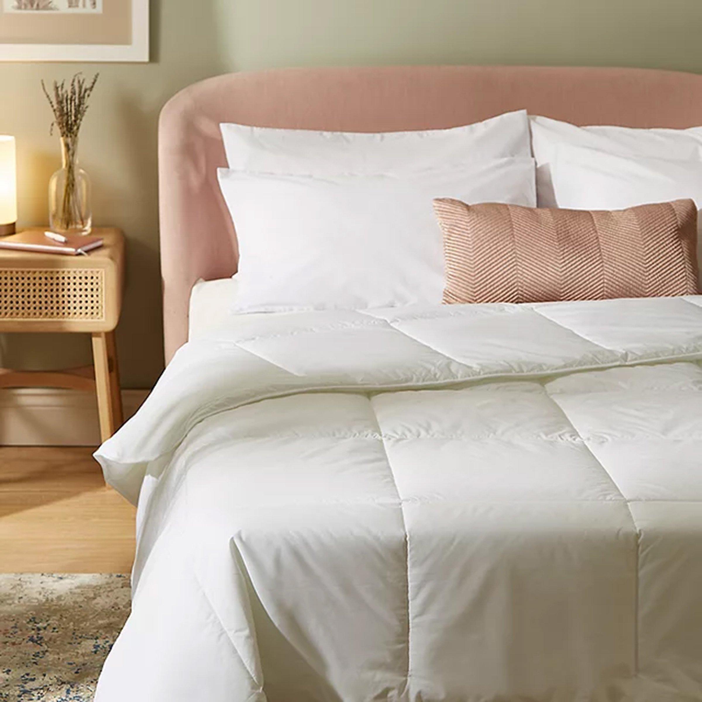 Double duvet with pillows best sale