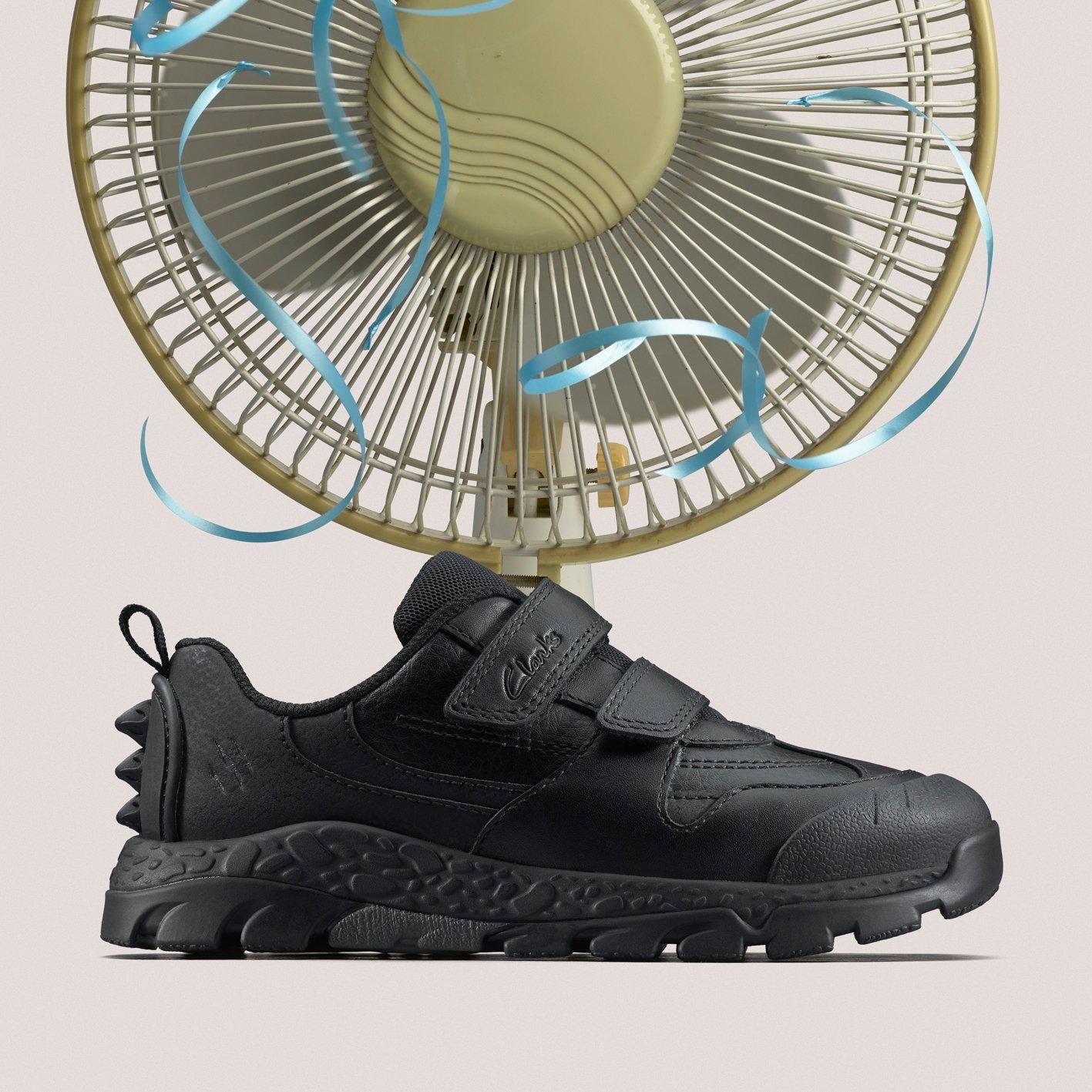 clarks shoe image